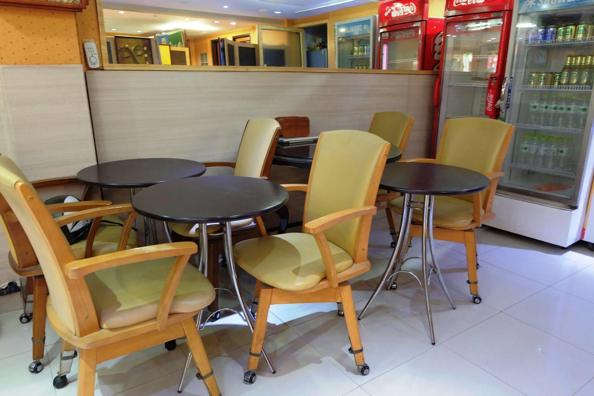China Guest Inn Бангкок Экстерьер фото